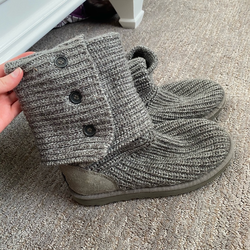 Grey Knit Ugg’s